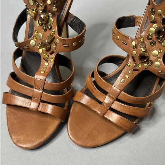 Vince Camuto BrownโStrappy Heels with Gold Accents | 7.5 | (1517) - Picture 9 of 13